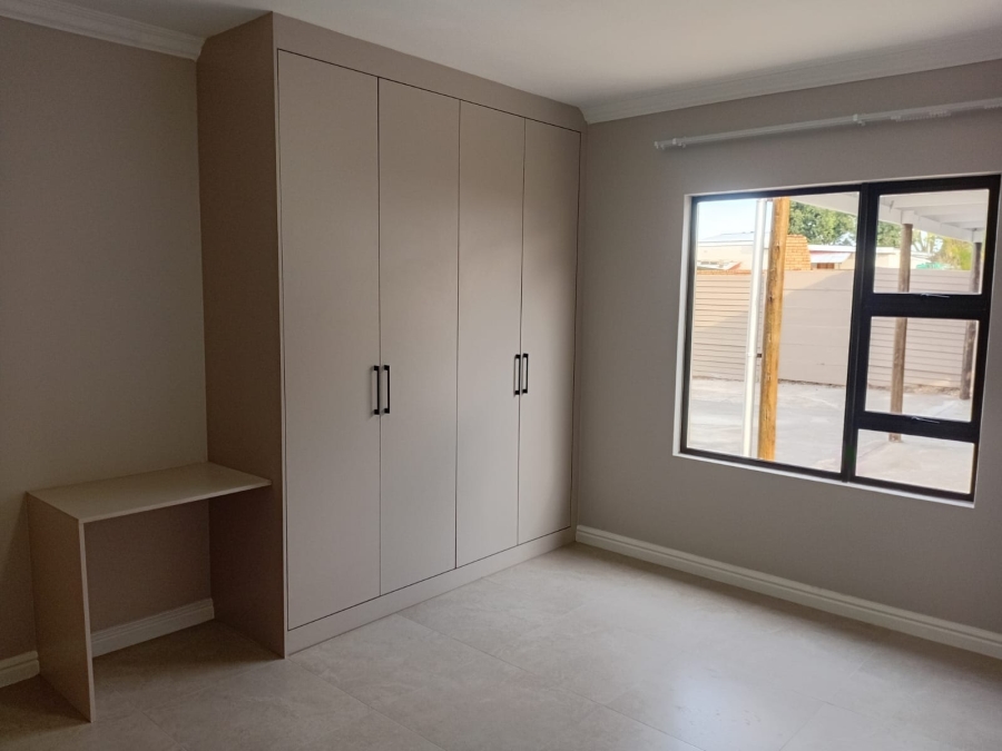 To Let 2 Bedroom Property for Rent in Cambridge West Eastern Cape